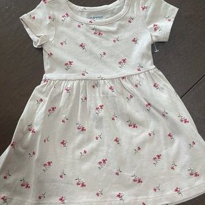 Lightweight floral little girl dress NWOT